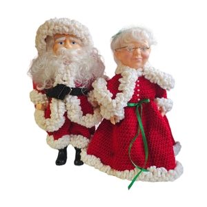 VTG Hand Crocheted Santa and Mrs. Clause